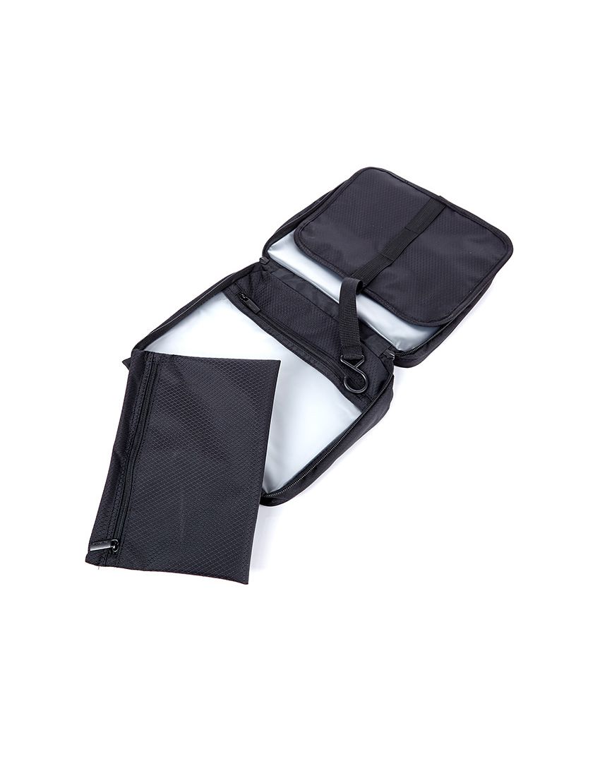 HANGING TOILETRY KIT ANTM