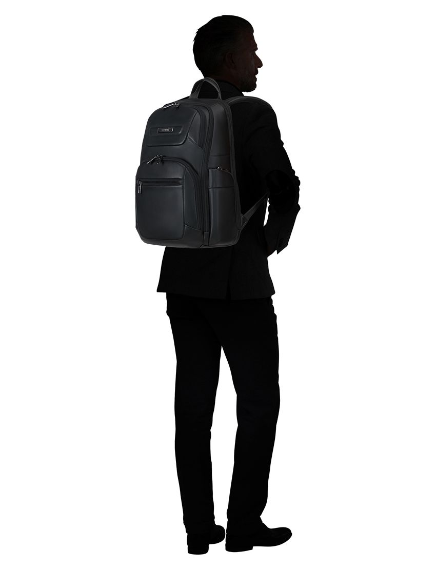 PRO-DLX 6 LEATHER BACKPACK 15.6